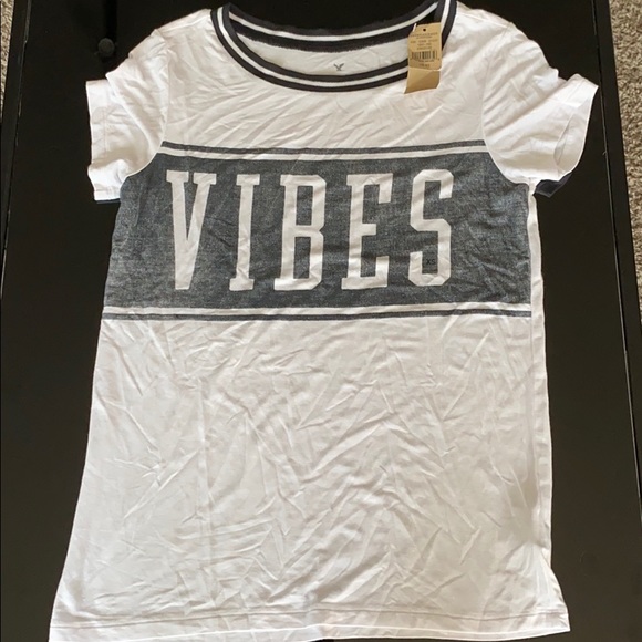 American Eagle t shirt - Picture 1 of 4